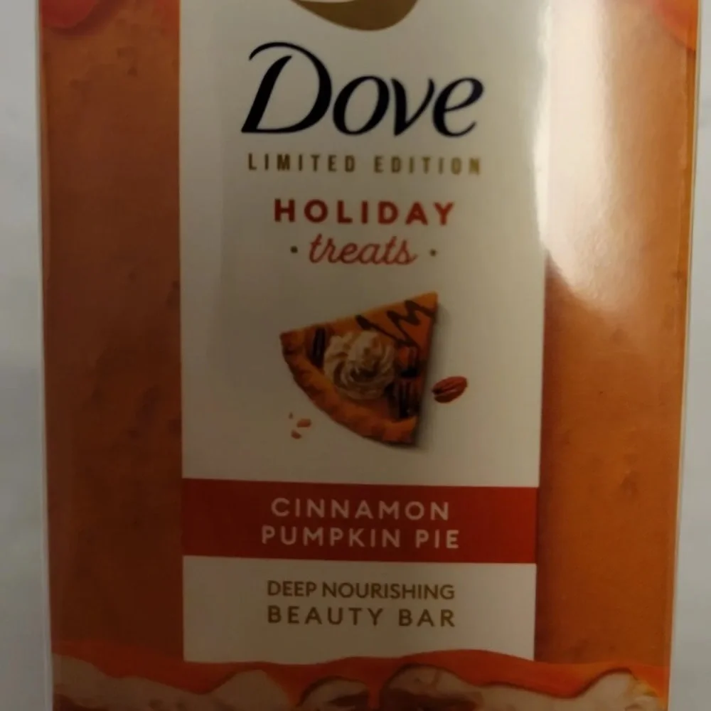 Dove Holiday Treats Limited Edition Bars of Soap - Set of 3 Cinnamon Pumpkin Pie